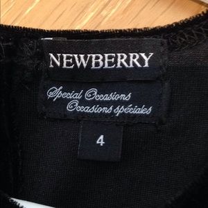 Girls dress mint condition worn once